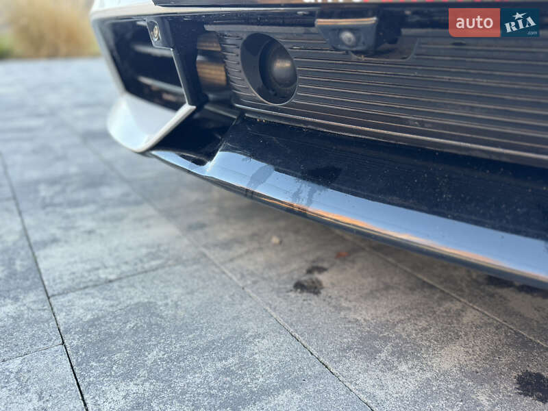 Седан Porsche Taycan 2020 в Луцьку