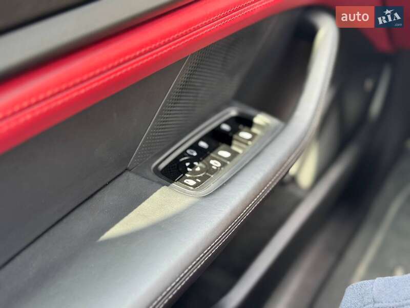 Седан Porsche Taycan 2021 в Луцке