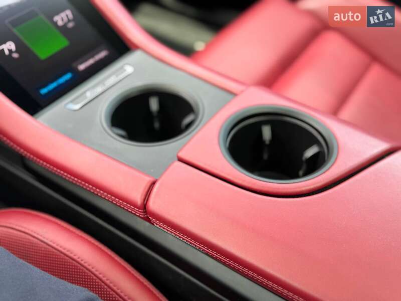 Седан Porsche Taycan 2021 в Луцке