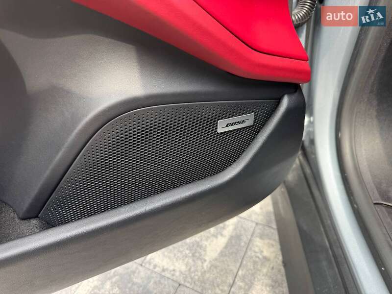 Седан Porsche Taycan 2021 в Луцке