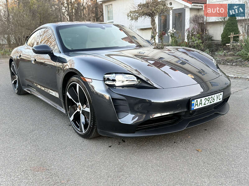 Седан Porsche Taycan 2022 в Киеве