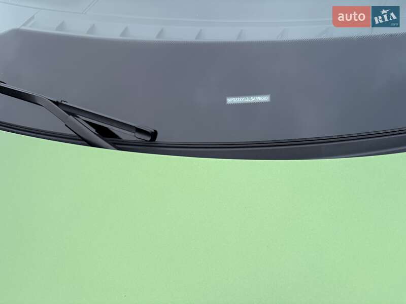 Седан Porsche Taycan 2020 в Одесі