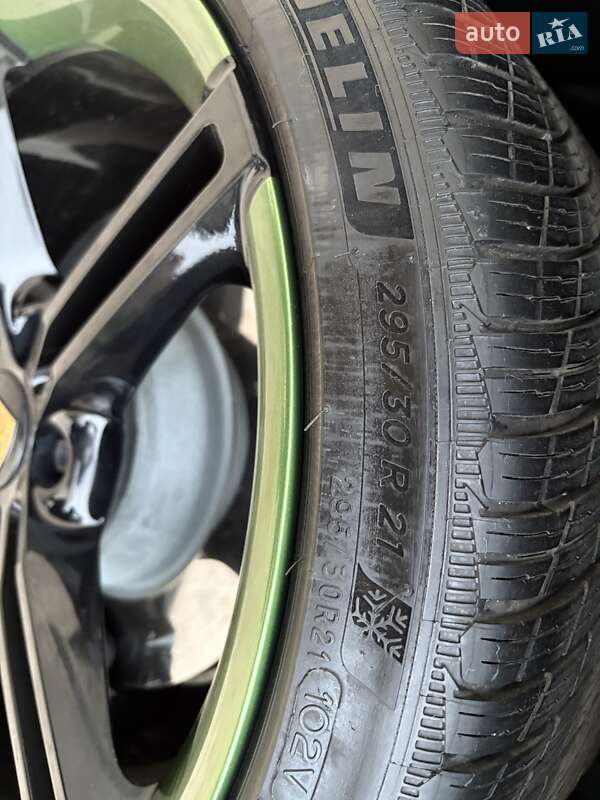 Седан Porsche Taycan 2020 в Одесі