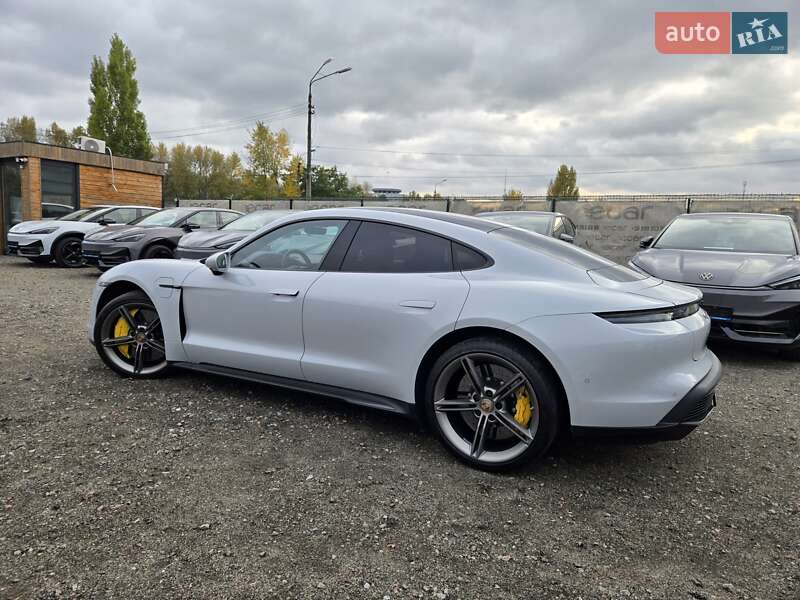 Седан Porsche Taycan 2021 в Киеве фото 21 Седан Porsche Taycan 2021 в Киеве
