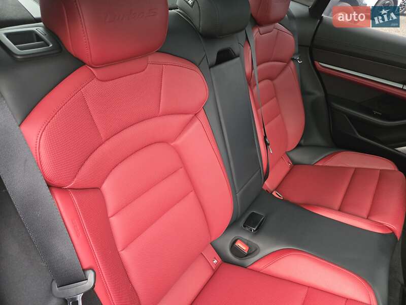 Седан Porsche Taycan 2021 в Киеве фото 47 Седан Porsche Taycan 2021 в Киеве