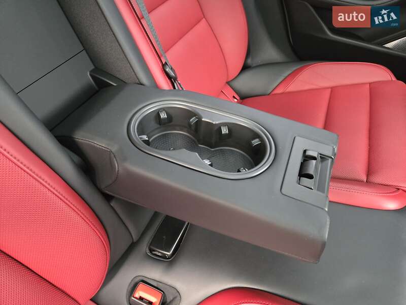 Седан Porsche Taycan 2021 в Киеве фото 48 Седан Porsche Taycan 2021 в Киеве
