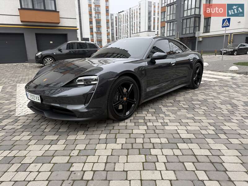 Седан Porsche Taycan 2021 в Ивано-Франковске