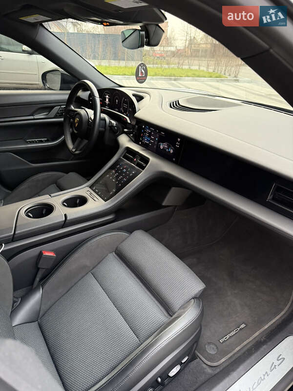 Седан Porsche Taycan 2021 в Луцке фото 20 Седан Porsche Taycan 2021 в Луцке