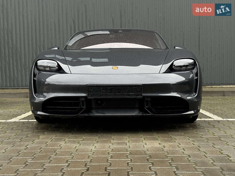 Седан Porsche Taycan 2021 в Киеве