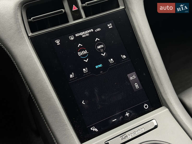 Седан Porsche Taycan 2021 в Киеве