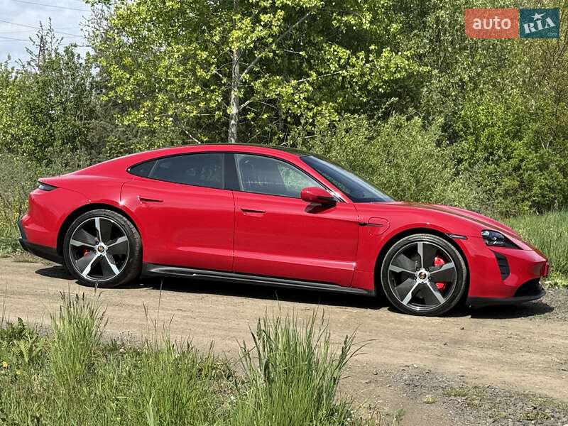Седан Porsche Taycan 2022 в Києві