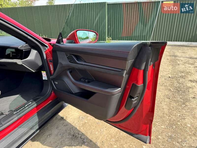 Седан Porsche Taycan 2022 в Києві