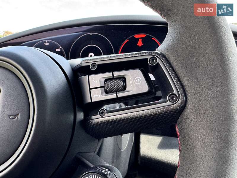 Седан Porsche Taycan 2022 в Києві