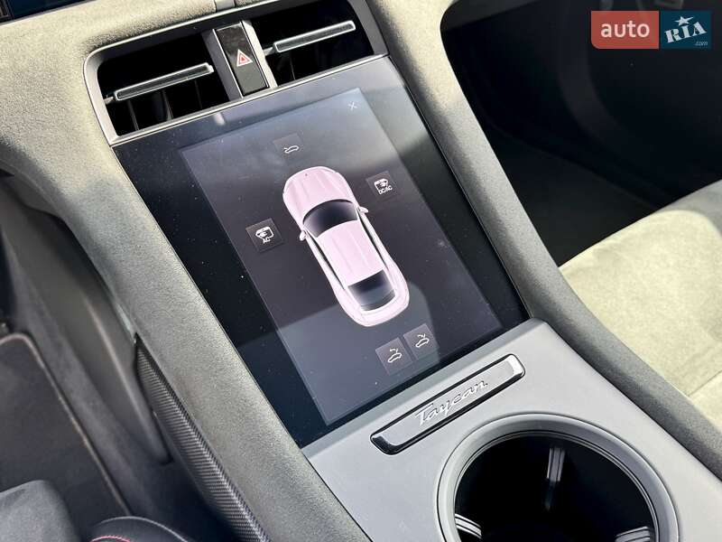 Седан Porsche Taycan 2022 в Києві