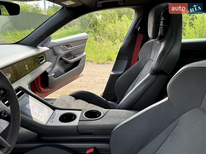 Седан Porsche Taycan 2022 в Києві
