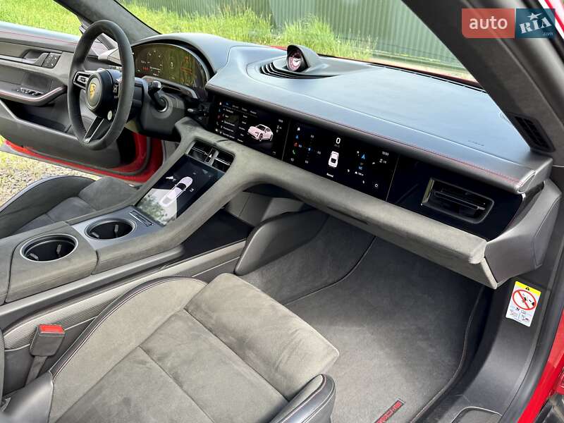 Седан Porsche Taycan 2022 в Києві