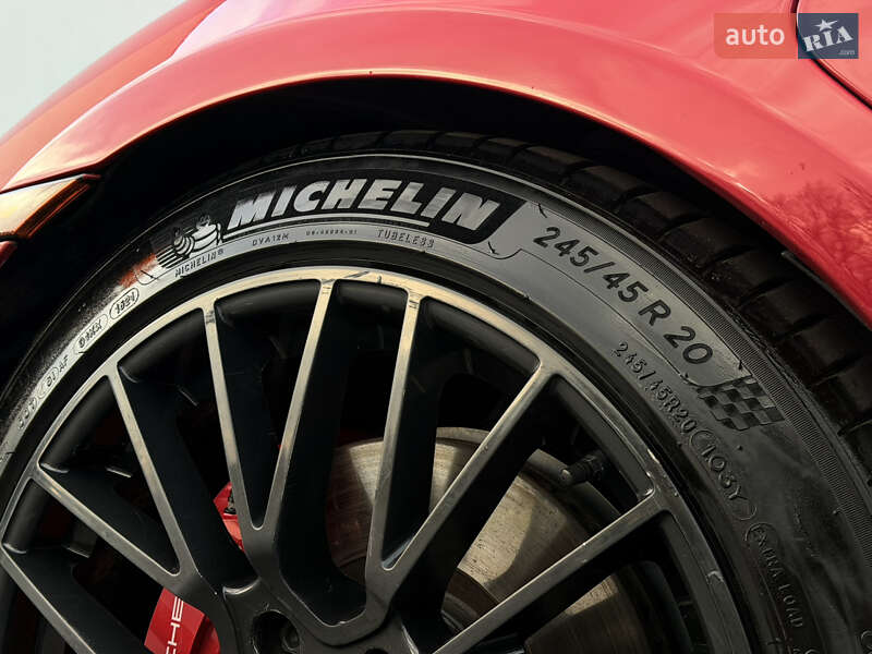 Седан Porsche Taycan 2020 в Луцке