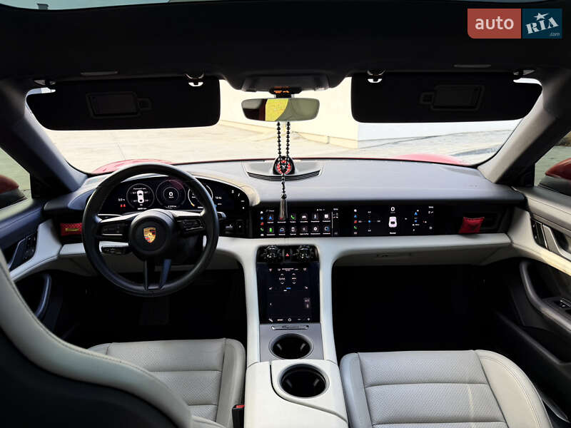 Седан Porsche Taycan 2020 в Луцке