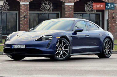 Седан Porsche Taycan 2020 в Киеве