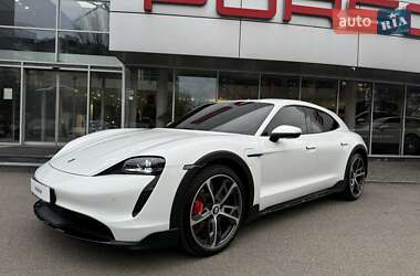 Седан Porsche Taycan 2023 в Дніпрі