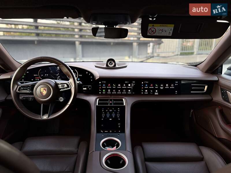 Седан Porsche Taycan 2022 в Києві