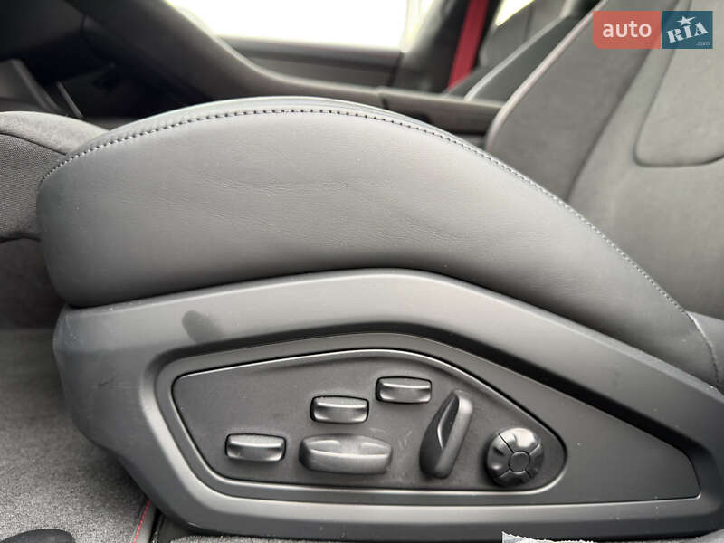 Седан Porsche Taycan 2023 в Киеве фото 10 Седан Porsche Taycan 2023 в Киеве