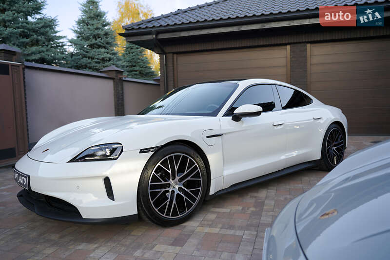 Porsche Taycan 2024 Porsche Taycan 2024