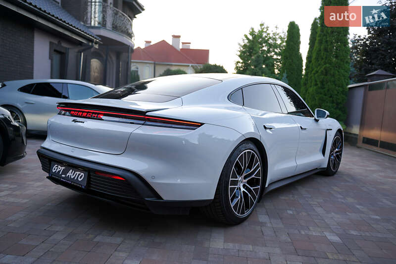 Седан Porsche Taycan 2024 в Києві фото 16 Седан Porsche Taycan 2024 в Києві