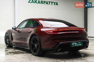 Седан Porsche Taycan 2021 в Мукачево