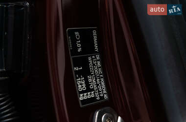 Седан Porsche Taycan 2021 в Мукачево