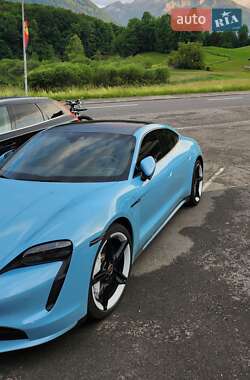 Седан Porsche Taycan 2020 в Києві