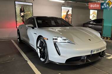 Седан Porsche Taycan 2022 в Києві