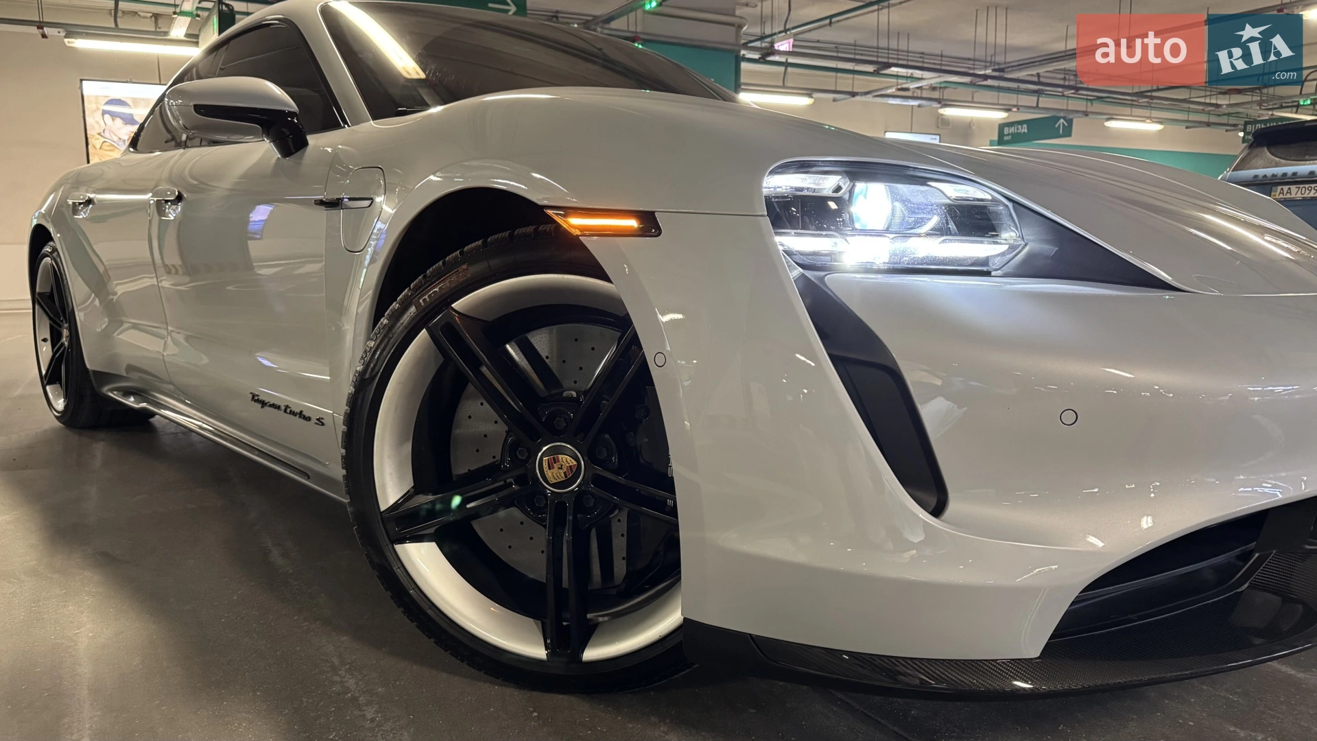 2022 Porsche Taycan - мініатюра 11
