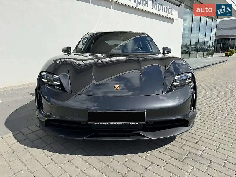 Седан Porsche Taycan 2021 в Львове
