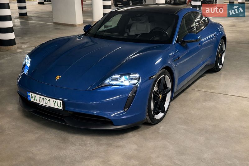 Седан Porsche Taycan 2021 в Киеве