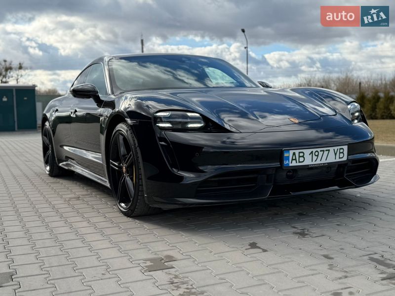 Седан Porsche Taycan 2020 в Виннице