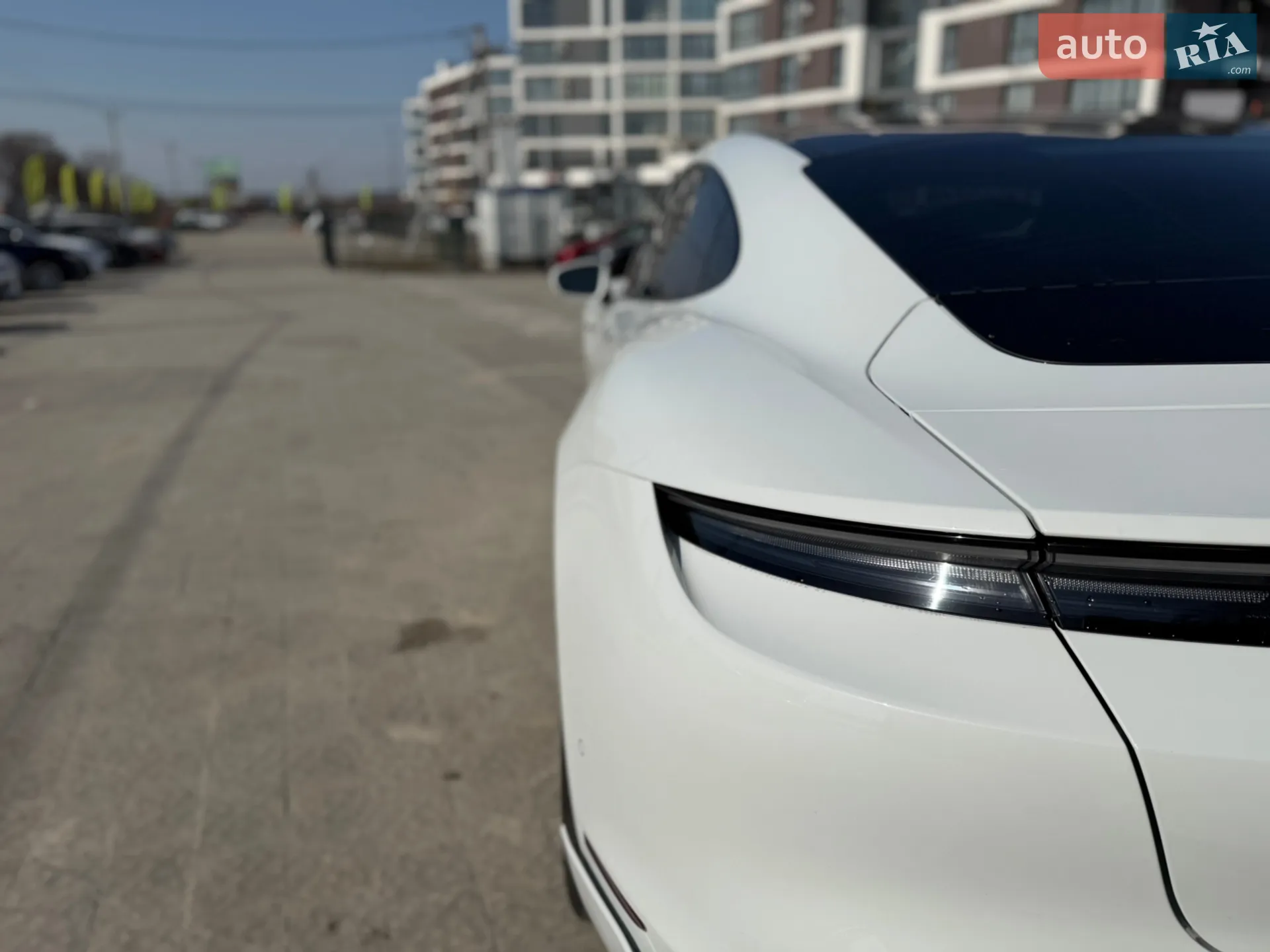 2020 Porsche Taycan - мініатюра 9