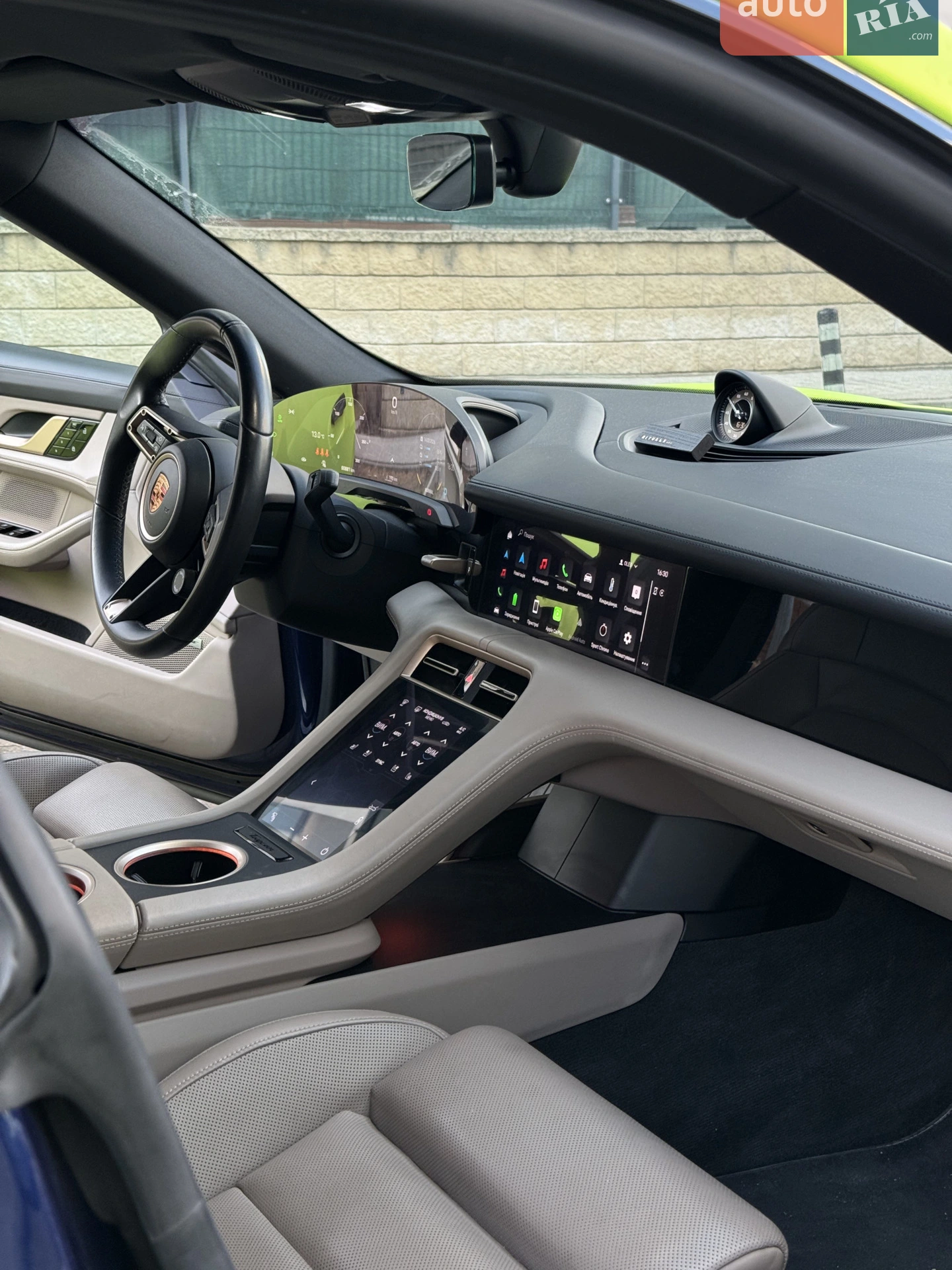 2020 Porsche Taycan - мініатюра 11