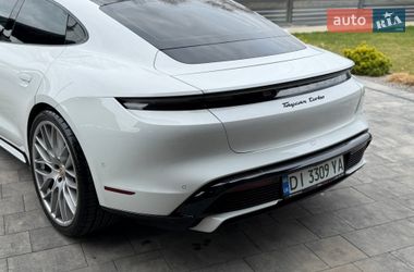 Седан Porsche Taycan 2020 в Луцьку