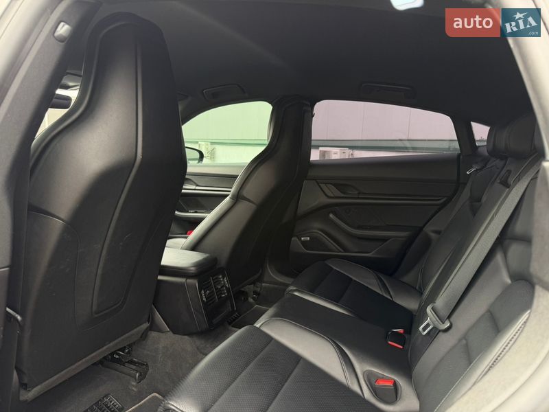 Седан Porsche Taycan 2021 в Киеве фото 14 Седан Porsche Taycan 2021 в Киеве