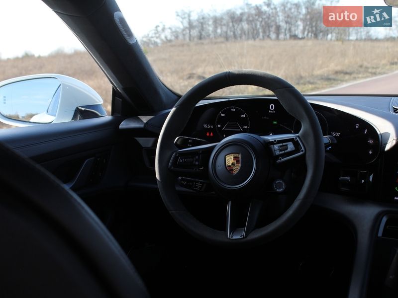 Седан Porsche Taycan 2020 в Киеве фото 18 Седан Porsche Taycan 2020 в Киеве