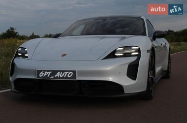 Седан Porsche Taycan 2023 в Киеве