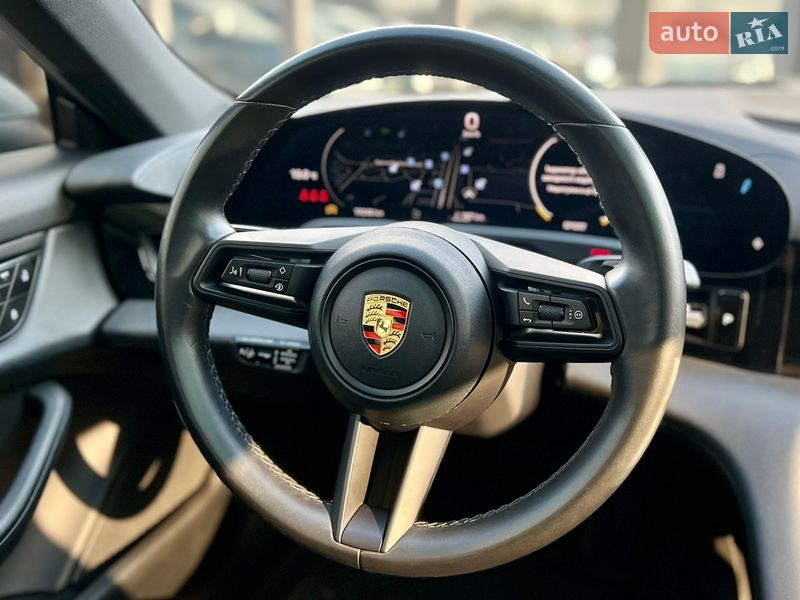 Седан Porsche Taycan 2023 в Києві