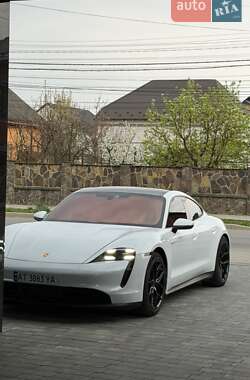 Седан Porsche Taycan 2021 в Виноградове