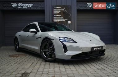 Седан Porsche Taycan 2024 в Львове