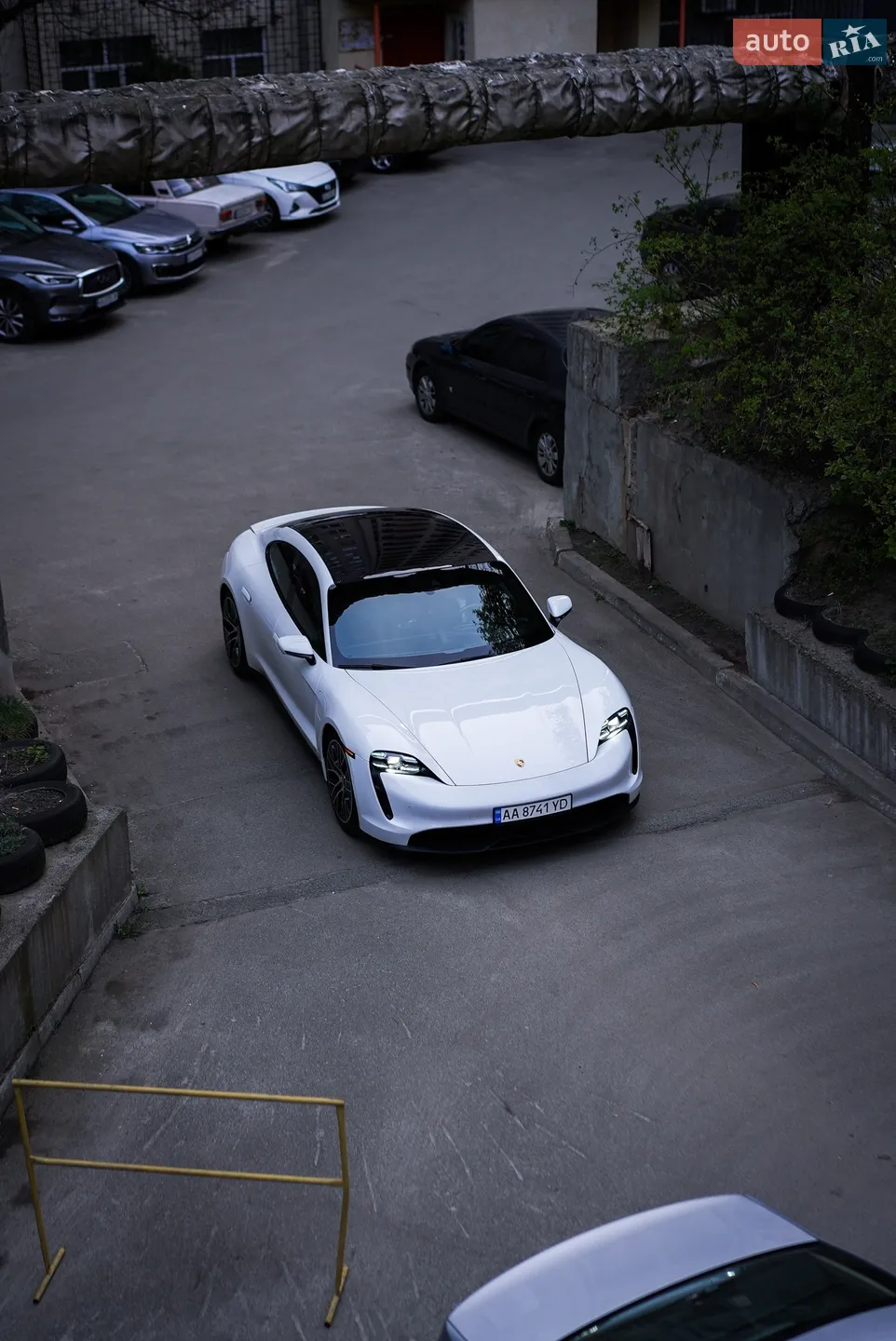 2020 Porsche Taycan - мініатюра 17