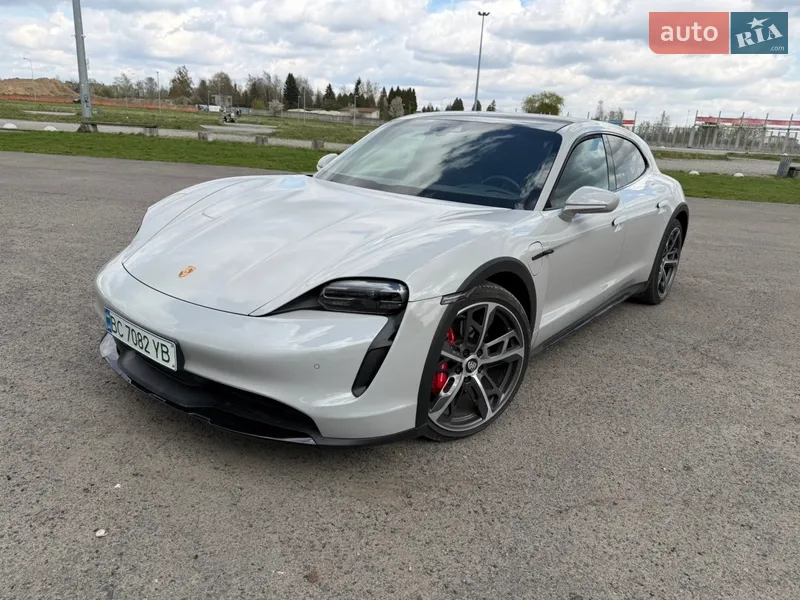 Porsche Taycan 2022