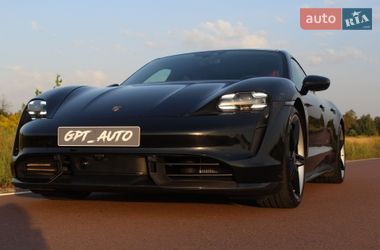 Седан Porsche Taycan 2020 в Києві
