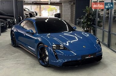 Седан Porsche Taycan 2022 в Одесі