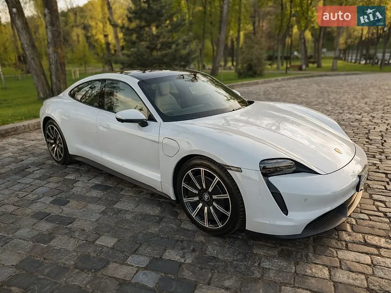 Porsche Taycan